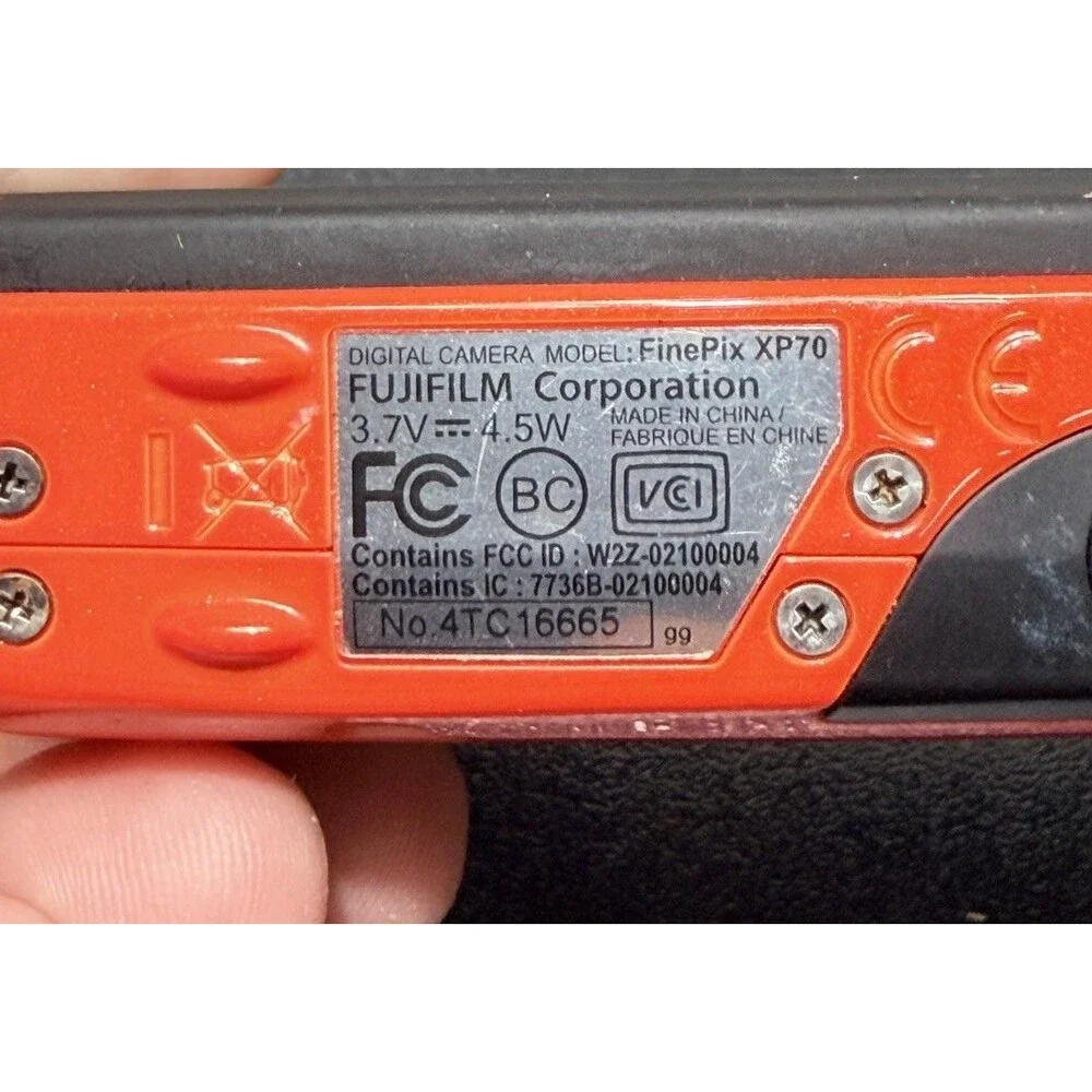 Waterproof Fujifilm FinePix XP70 16.4MP Digital orange Camera w/ battery & card